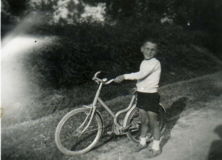 lega apicoltura racconta - anno 1944 - la bicicletta di Giuseppe Lega