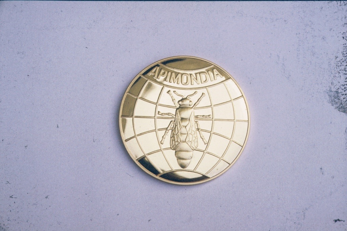 medaglia d'oro apimondia Lega